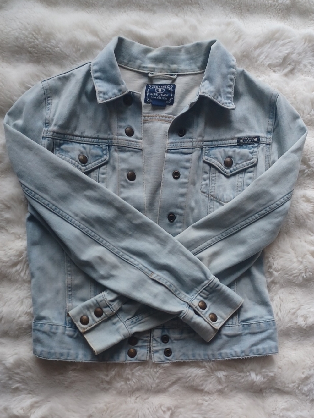 💗 3/$10 💗 Lucky Brand Light Blue Denim Jacket